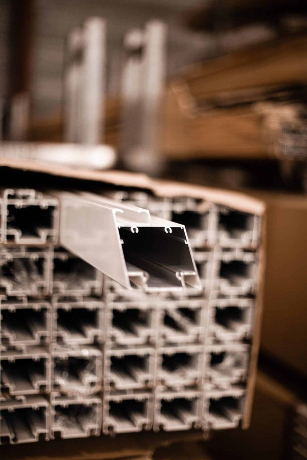 How to Style a Professional Outfit with a Recycled Fabric Tote Bag?