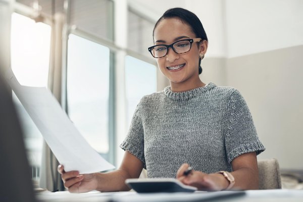 Can Real-Time AI Translation Break Language Barriers in International Business Meetings?